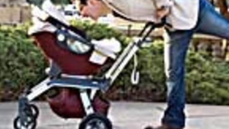 This Stroller Seat Goes Round and Round