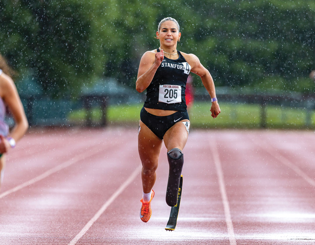 Barta running on the track.